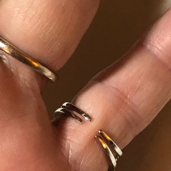 🚨50% off! Delicate Pearl, 5A CZs & Sterling 2 ring guard set! See all pictures - Picture 8 of 16